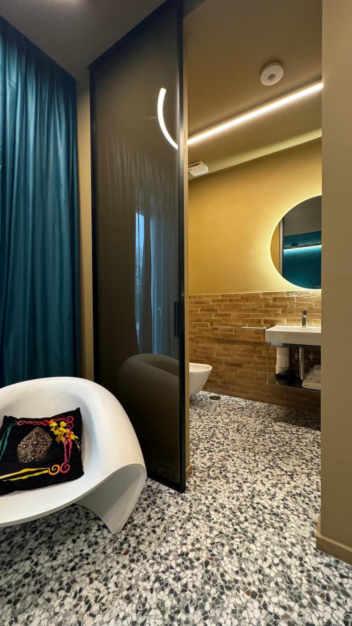 Nola Boutique Hotel Nbh ภายนอก รูปภาพ